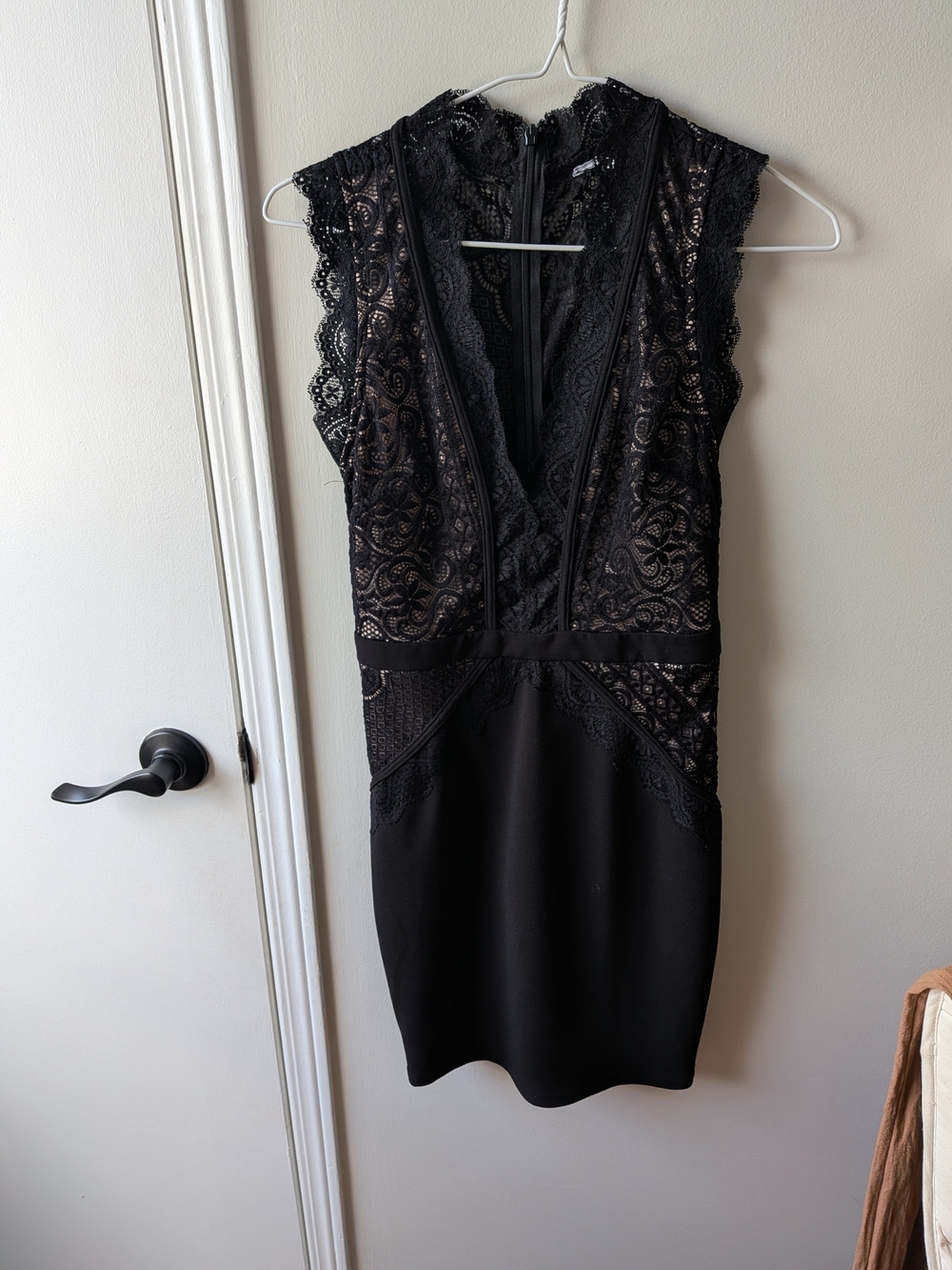 Room Service Elegant Black Lace V-Neck Mini Dress